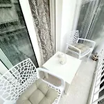 White House * Kavala